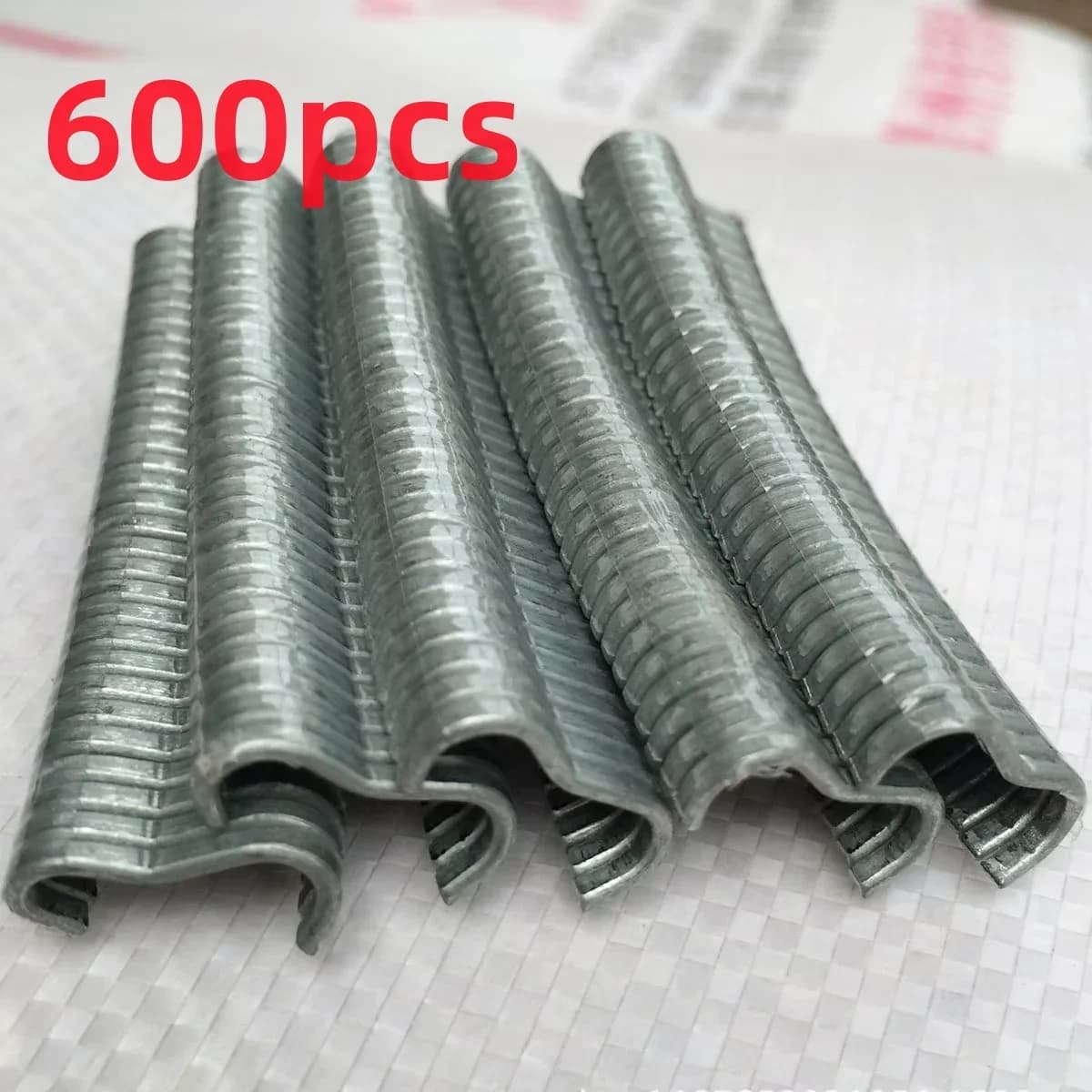 คีมหนีบห่วง Hog Ring พร้อมลวดเย็บ M Clips 600 ชิ้น